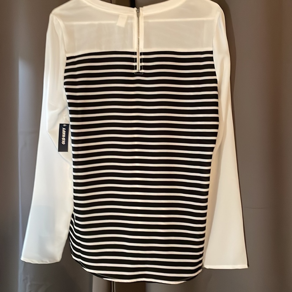 Shirt - Picture 3 of 6